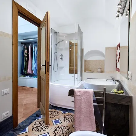 Estate4home - La Casa Di Lia Apartamento *